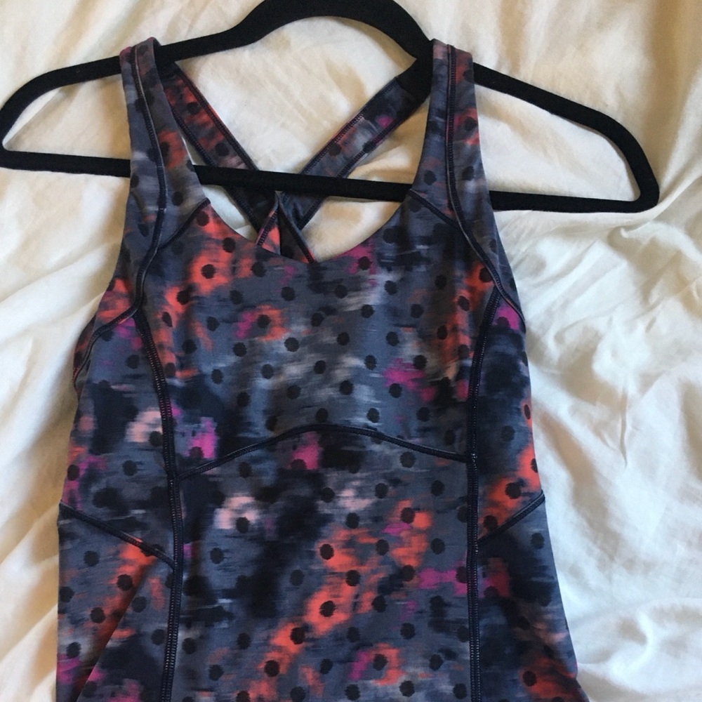 Lululemon athletic top